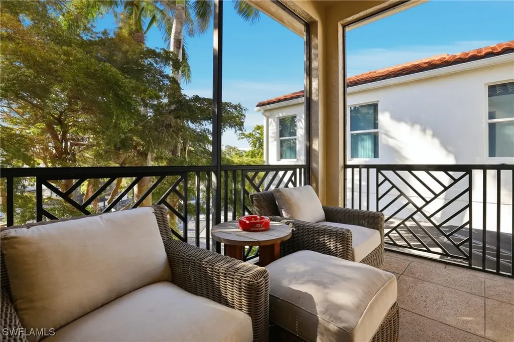 340 12th Avenue S Naples FL 34102