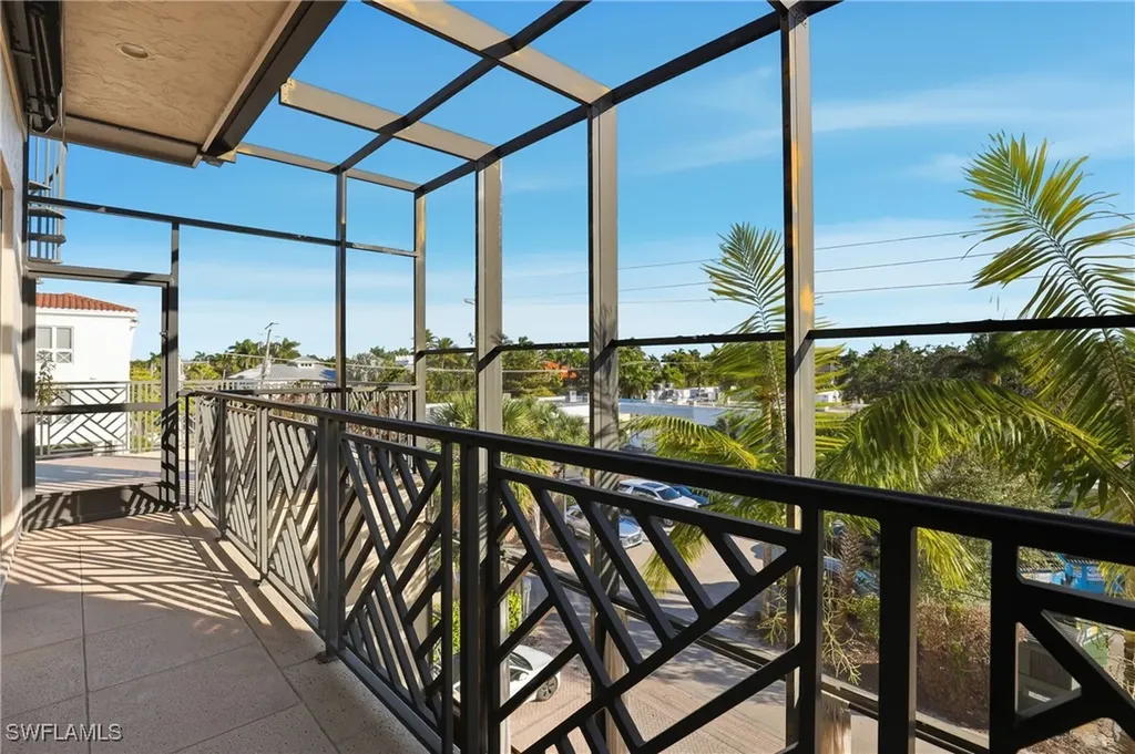 340 12th Avenue S Naples FL 34102