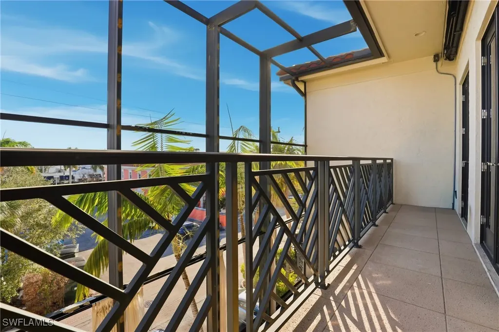 340 12th Avenue S Naples FL 34102