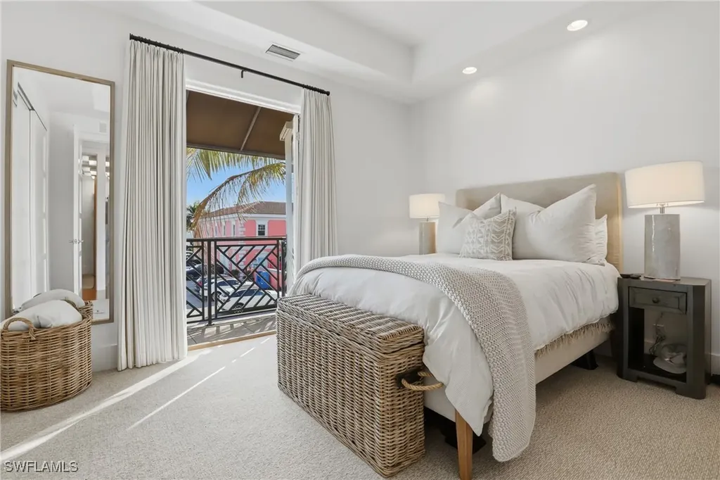 340 12th Avenue S Naples FL 34102