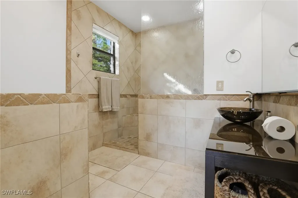 340 12th Avenue S Naples FL 34102