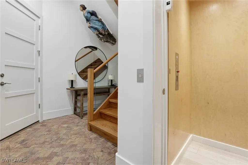 340 12th Avenue S Naples FL 34102