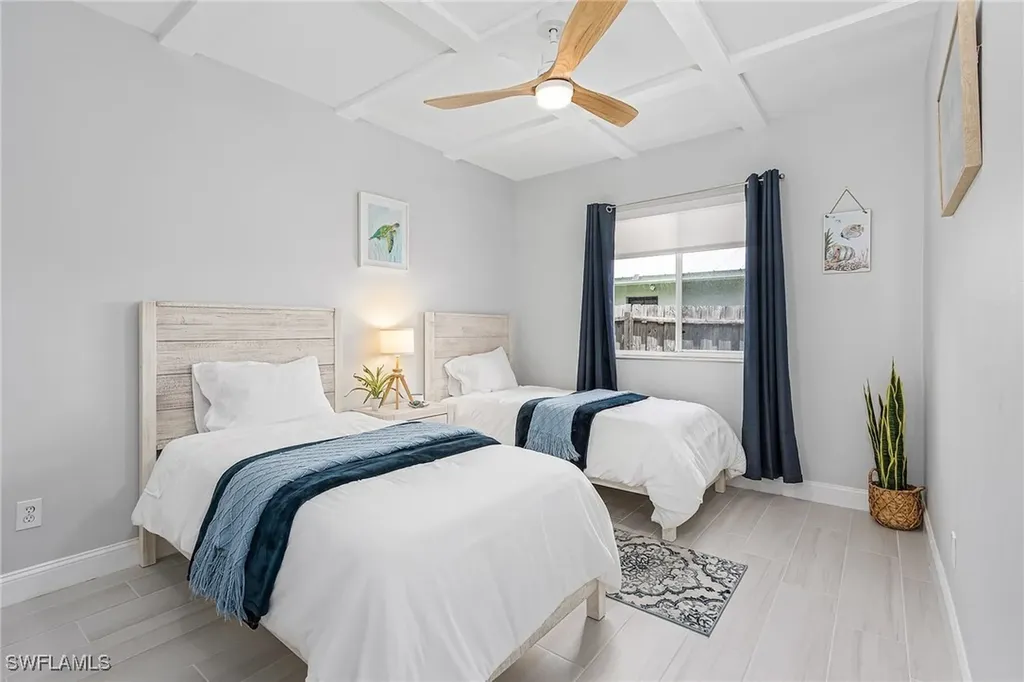 794 95th Avenue N Naples FL 34108