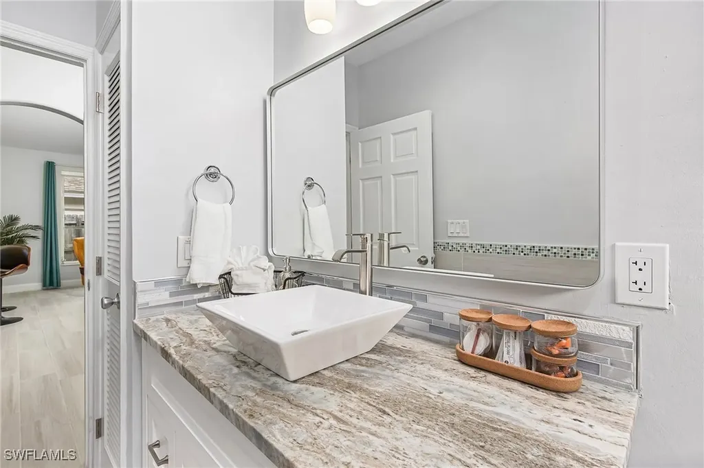 794 95th Avenue N Naples FL 34108