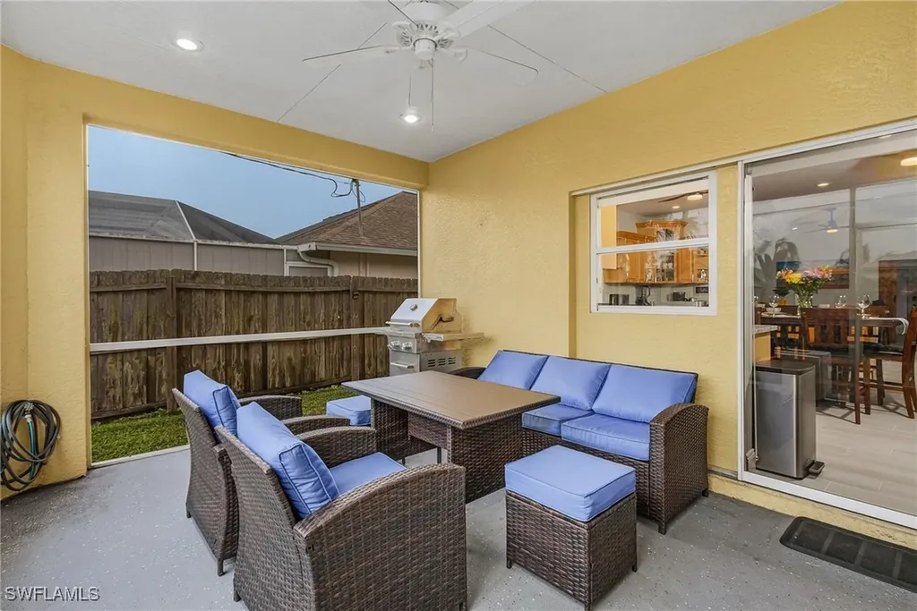 794 95th Avenue N Naples FL 34108