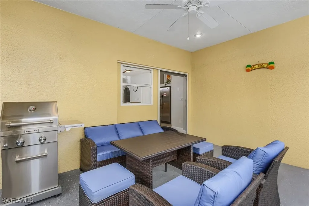 794 95th Avenue N Naples FL 34108