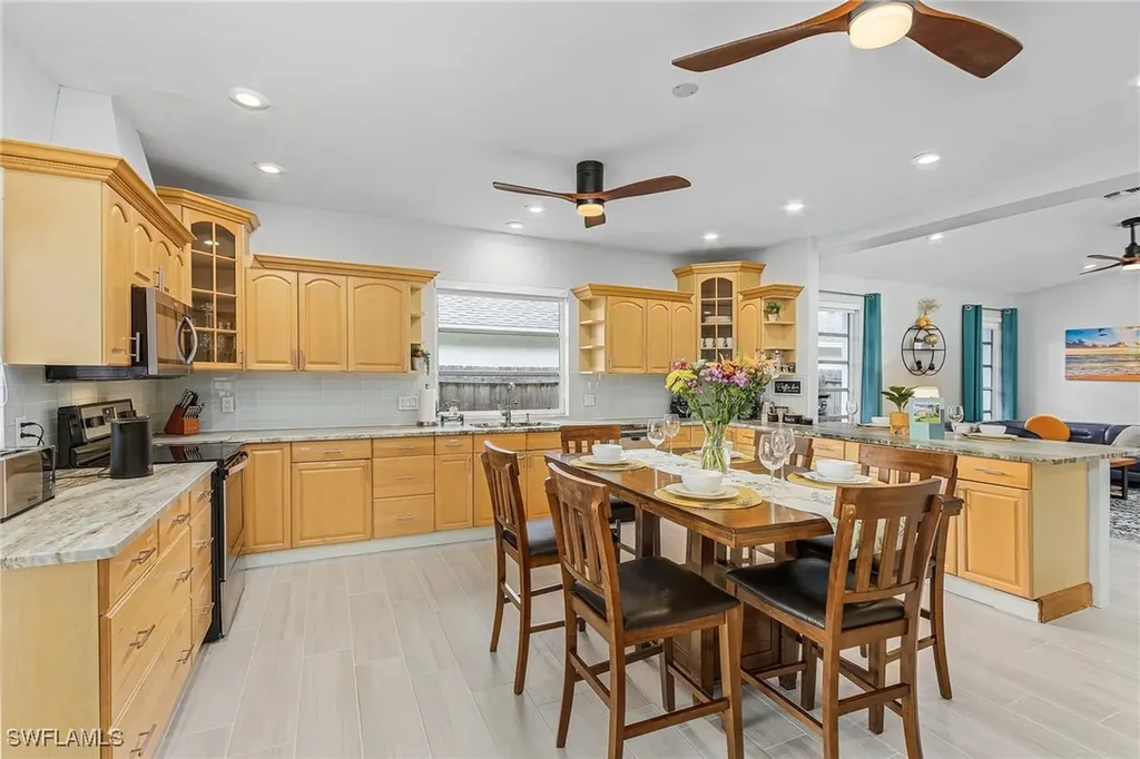 794 95th Avenue N Naples FL 34108