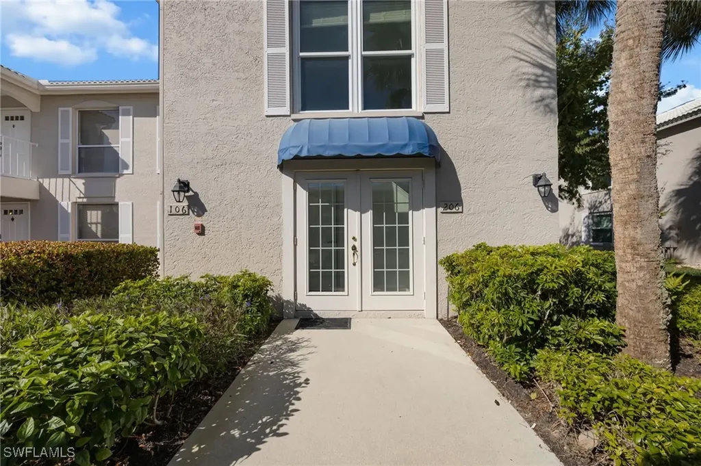 815 Gulf Pavilion Drive Naples FL 34108