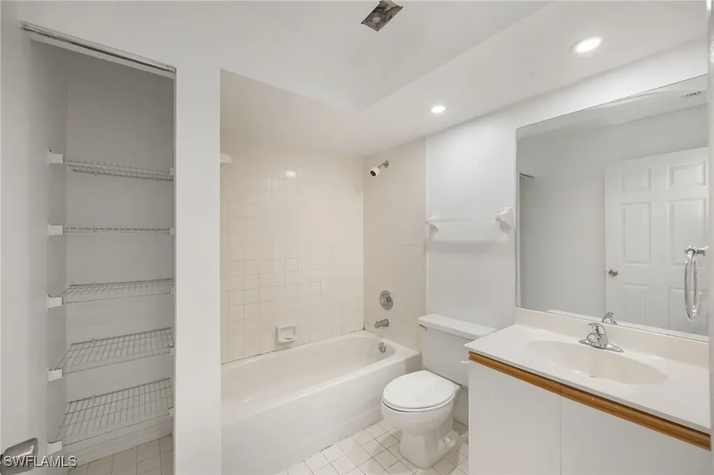 815 Gulf Pavilion Drive Naples FL 34108