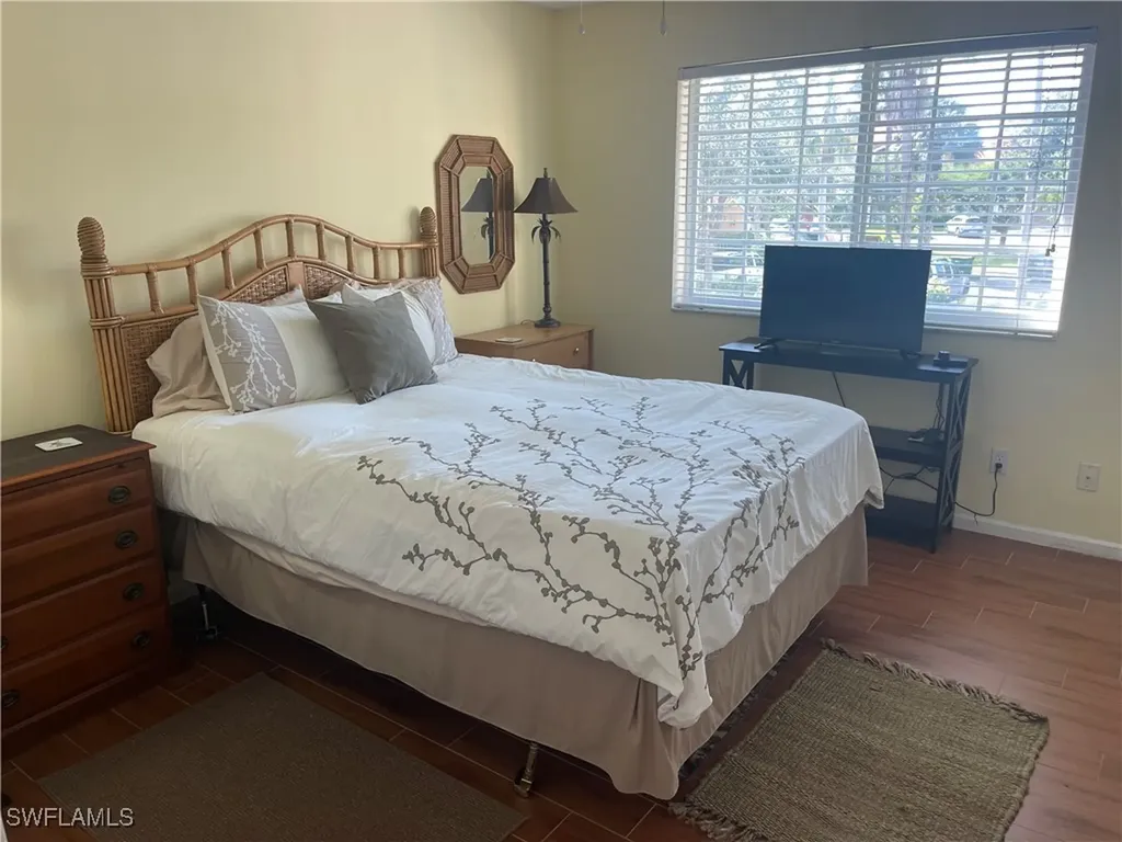 1260 Wildwood Lakes Boulevard Naples FL 34104