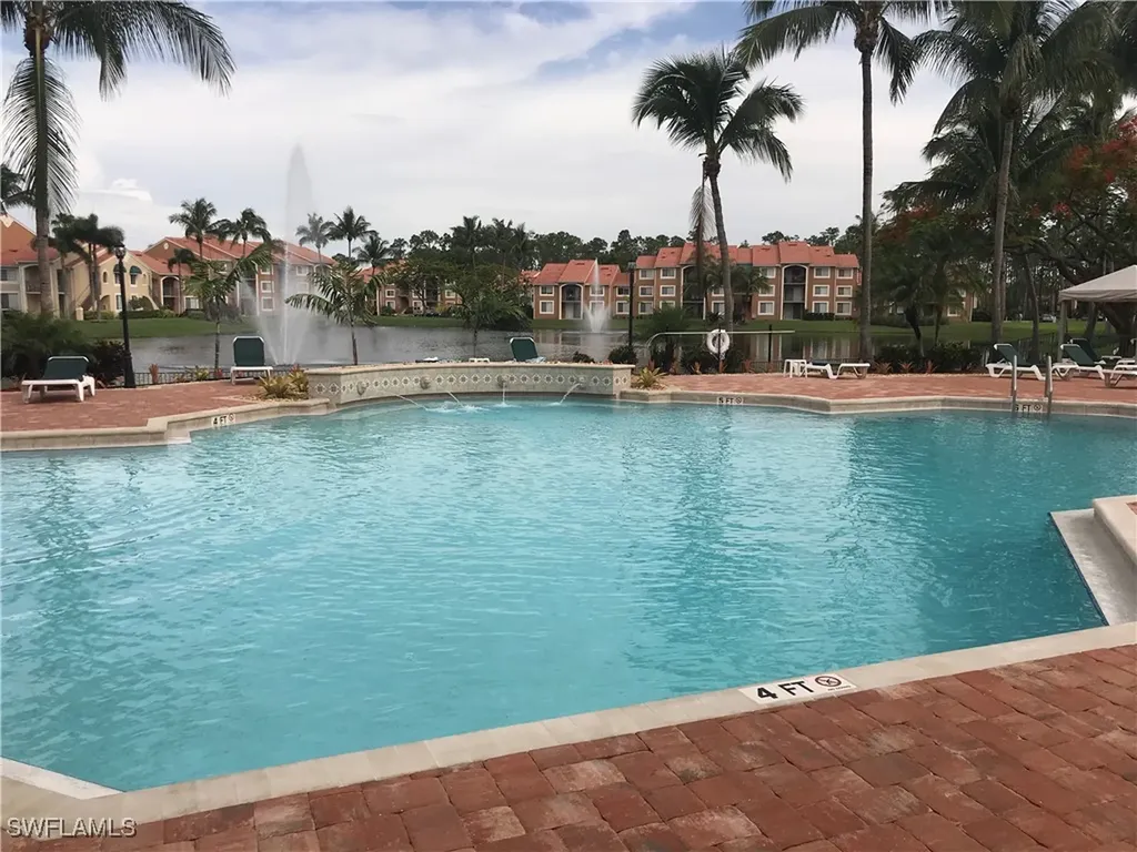 1260 Wildwood Lakes Boulevard Naples FL 34104