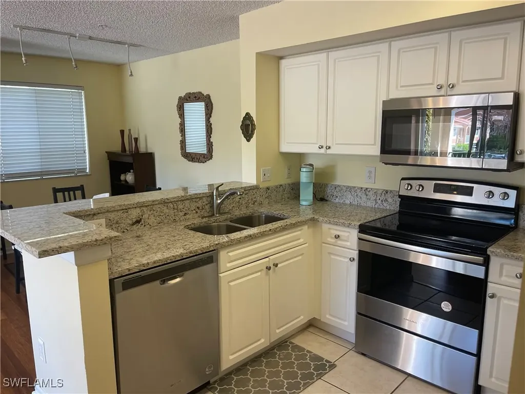 1260 Wildwood Lakes Boulevard Naples FL 34104