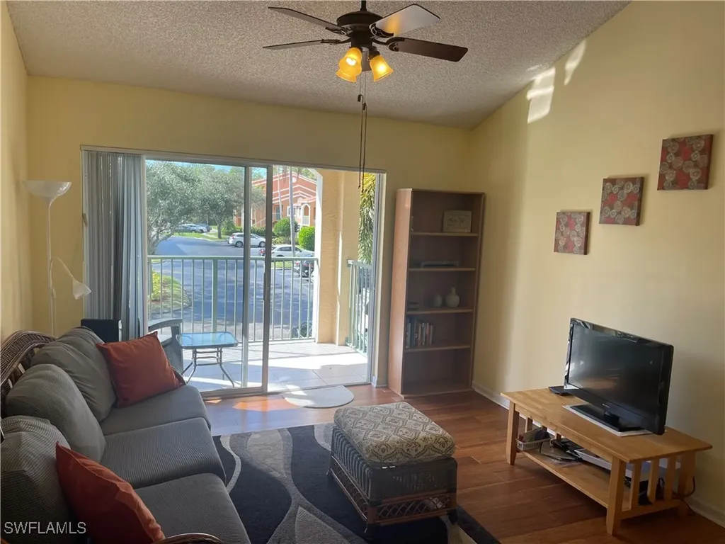 1260 Wildwood Lakes Boulevard Naples FL 34104