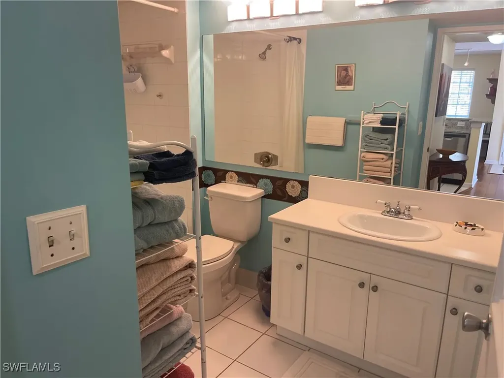 1260 Wildwood Lakes Boulevard Naples FL 34104