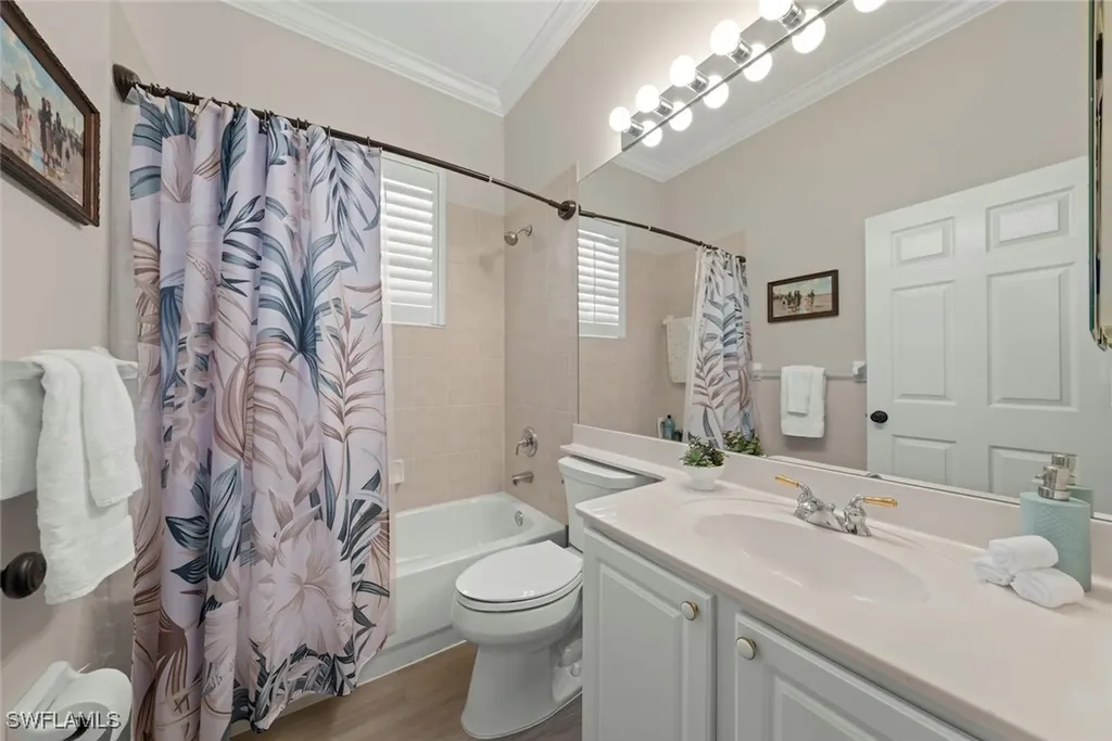 3653 Periwinkle Way Naples FL 34114
