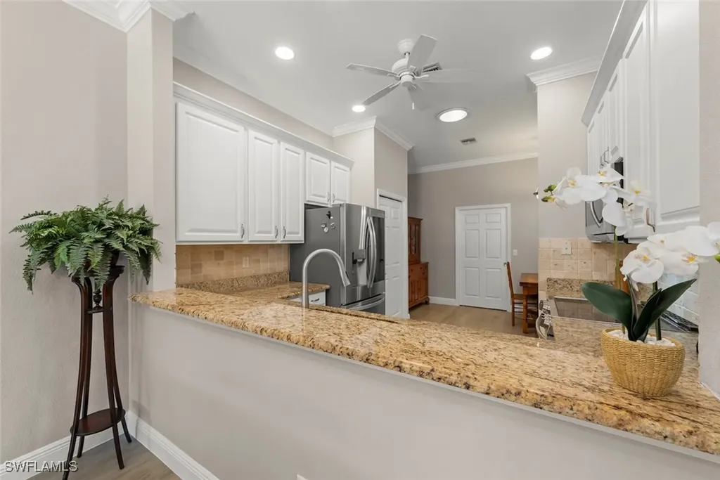 3653 Periwinkle Way Naples FL 34114