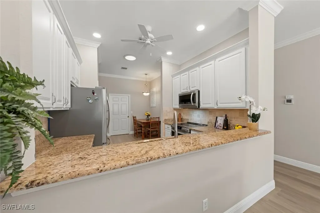 3653 Periwinkle Way Naples FL 34114