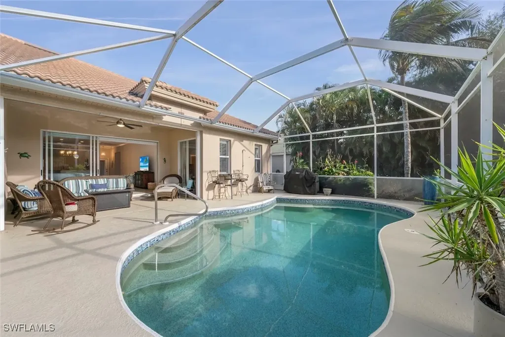 3653 Periwinkle Way Naples FL 34114