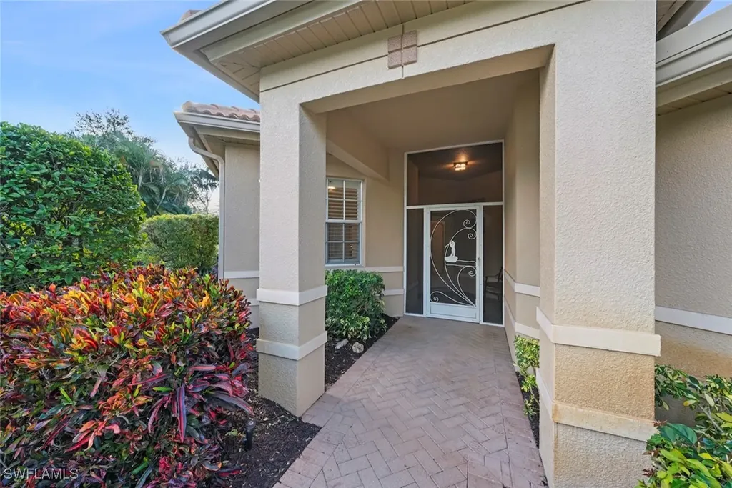3653 Periwinkle Way Naples FL 34114