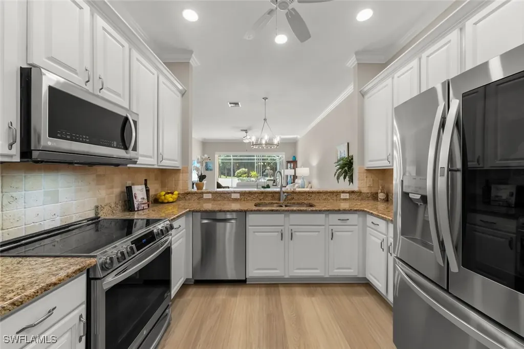 3653 Periwinkle Way Naples FL 34114