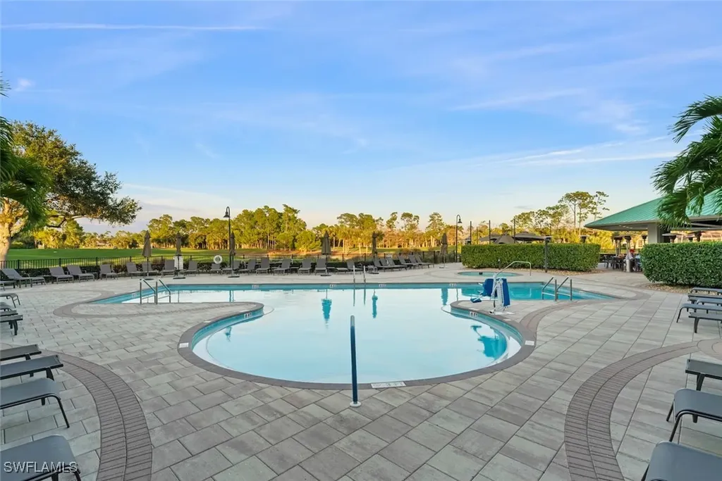 3653 Periwinkle Way Naples FL 34114