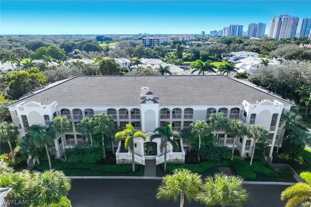 7725 Pebble Creek Circle Naples FL 34108