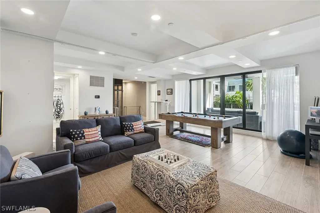 1135 3rd Avenue S Naples FL 34102