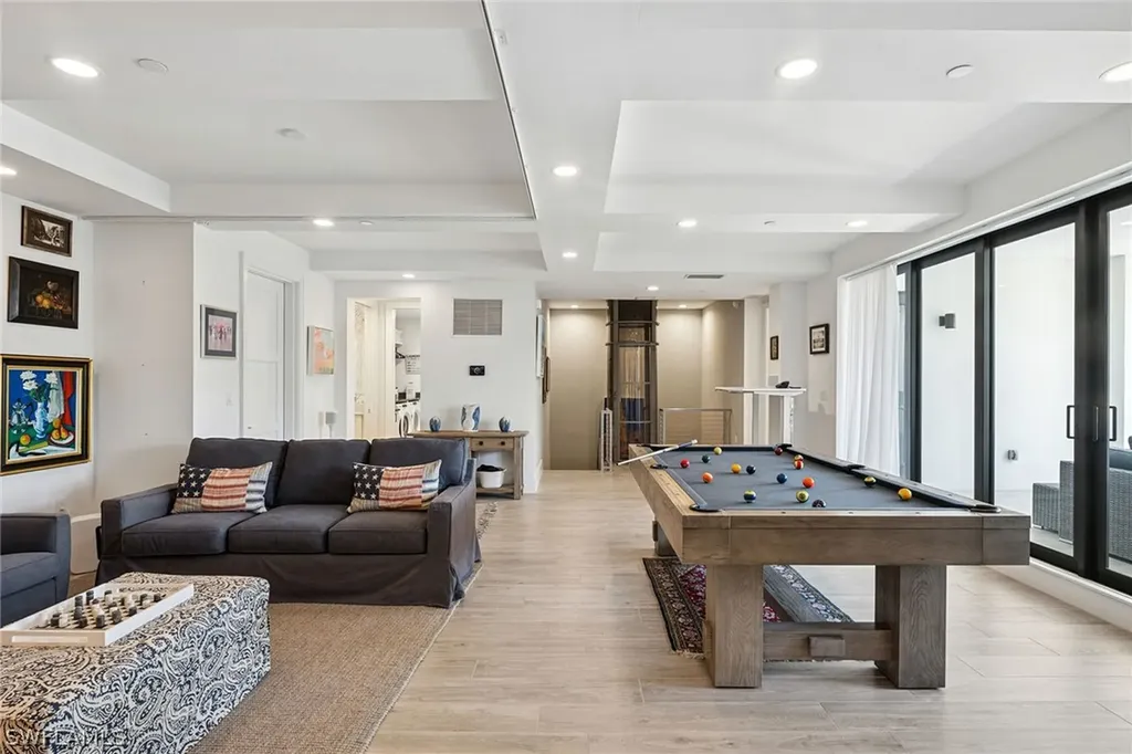 1135 3rd Avenue S Naples FL 34102