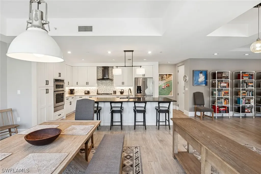 1135 3rd Avenue S Naples FL 34102