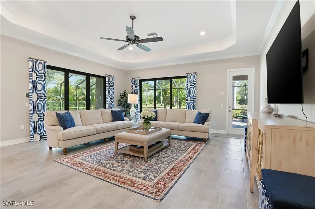2235 Somerset Place Naples FL 34120