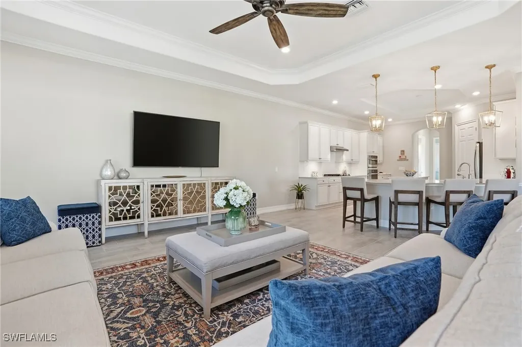2235 Somerset Place Naples FL 34120
