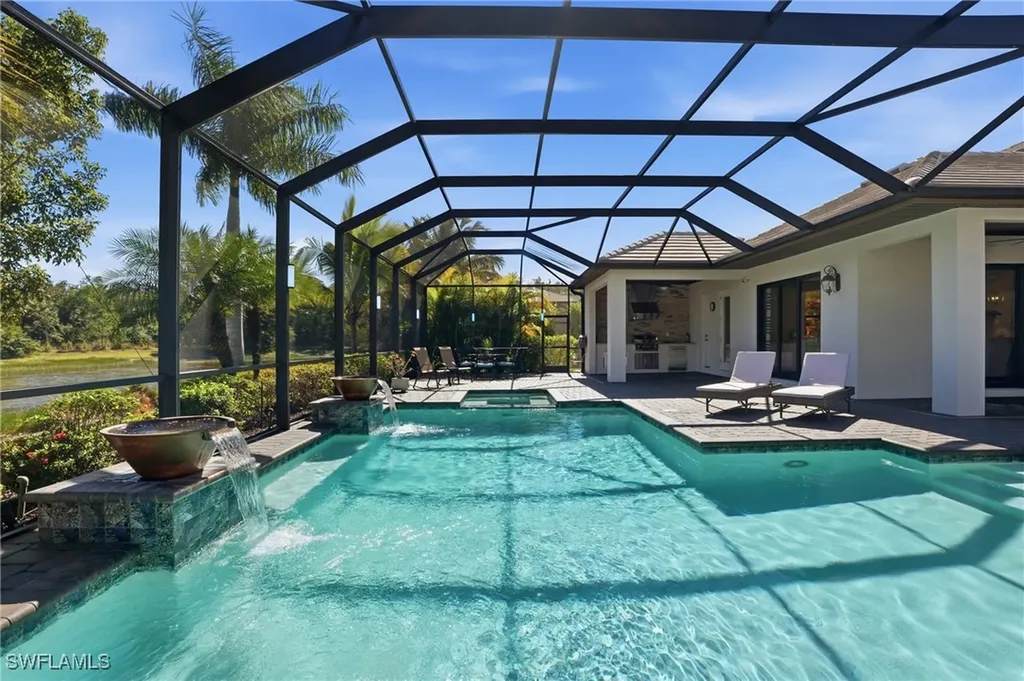 2235 Somerset Place Naples FL 34120