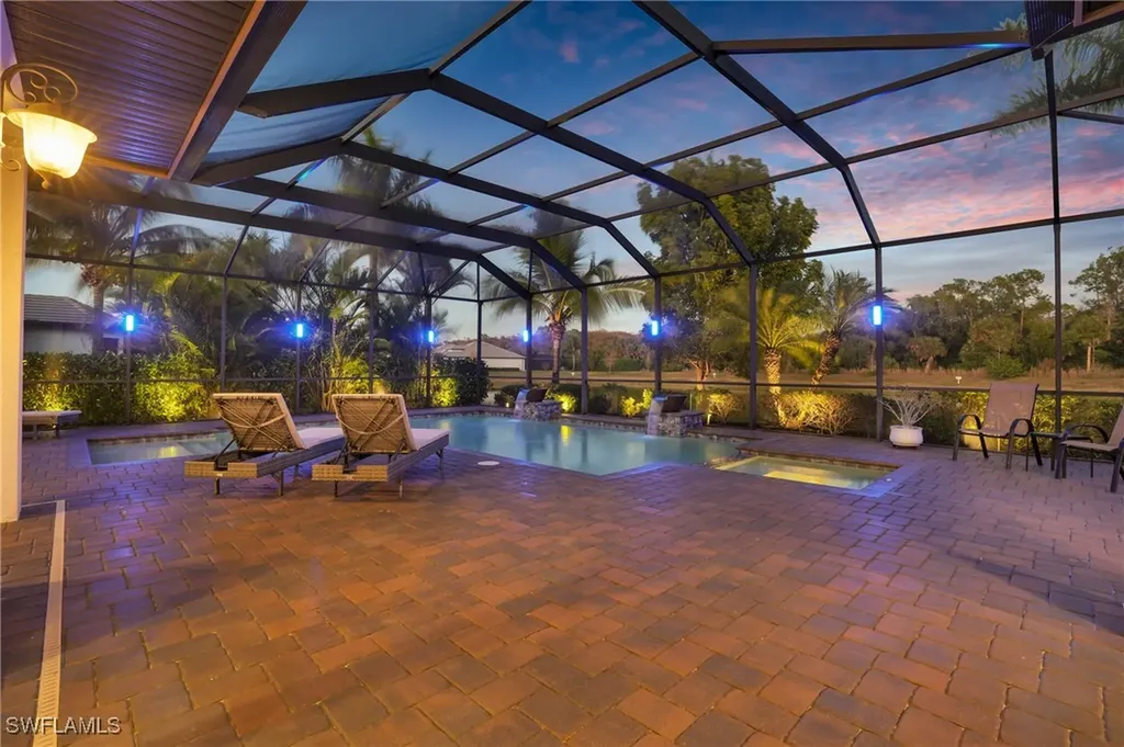 2235 Somerset Place Naples FL 34120