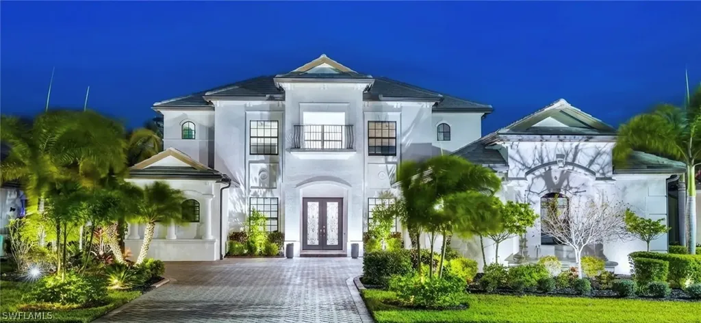 2235 Somerset Place Naples FL 34120