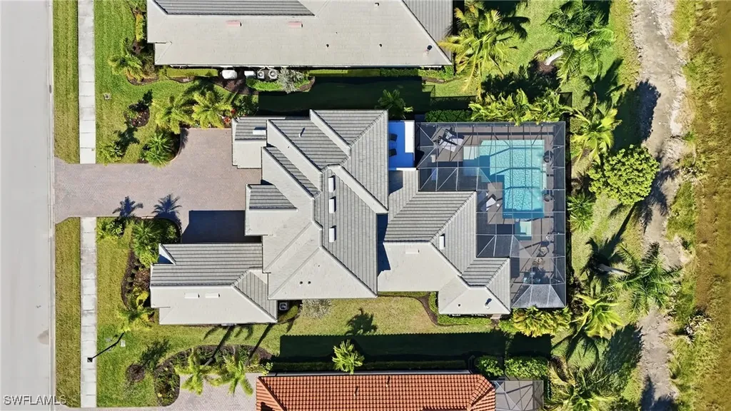 2235 Somerset Place Naples FL 34120