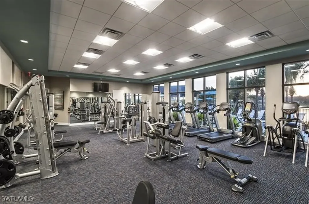2235 Somerset Place Naples FL 34120