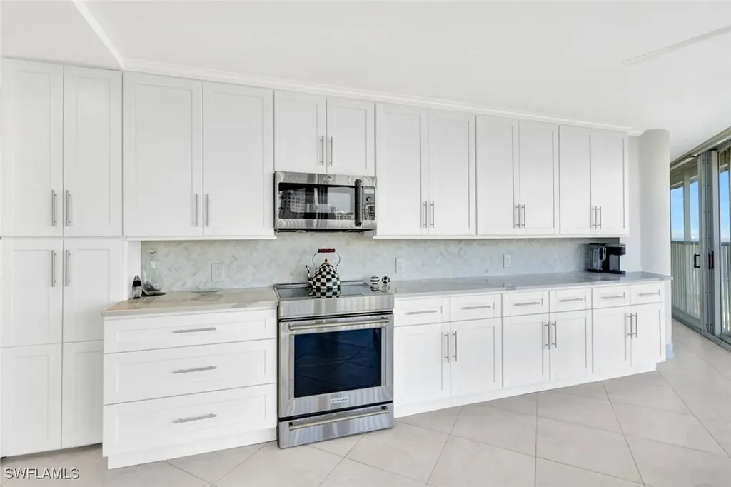 4041 Gulf Shore Boulevard N Naples FL 34103