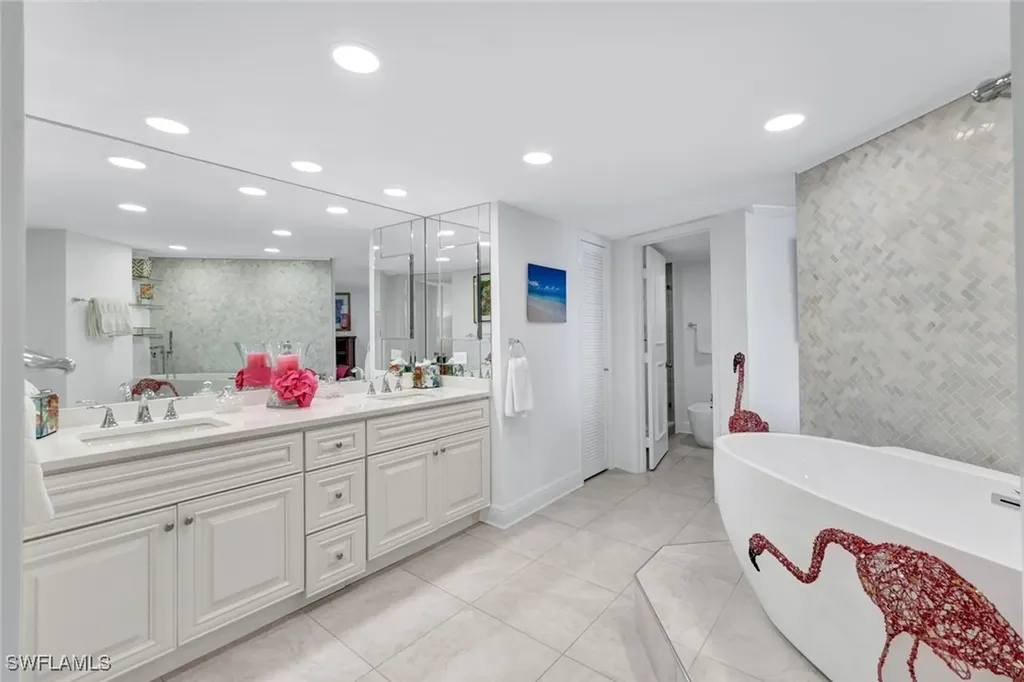 4041 Gulf Shore Boulevard N Naples FL 34103