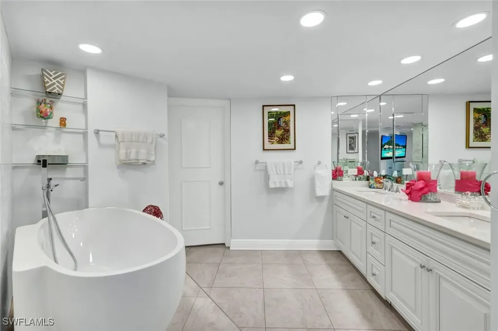 4041 Gulf Shore Boulevard N Naples FL 34103