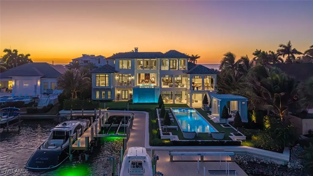 Naples FL, 3777 Gordon Drive
