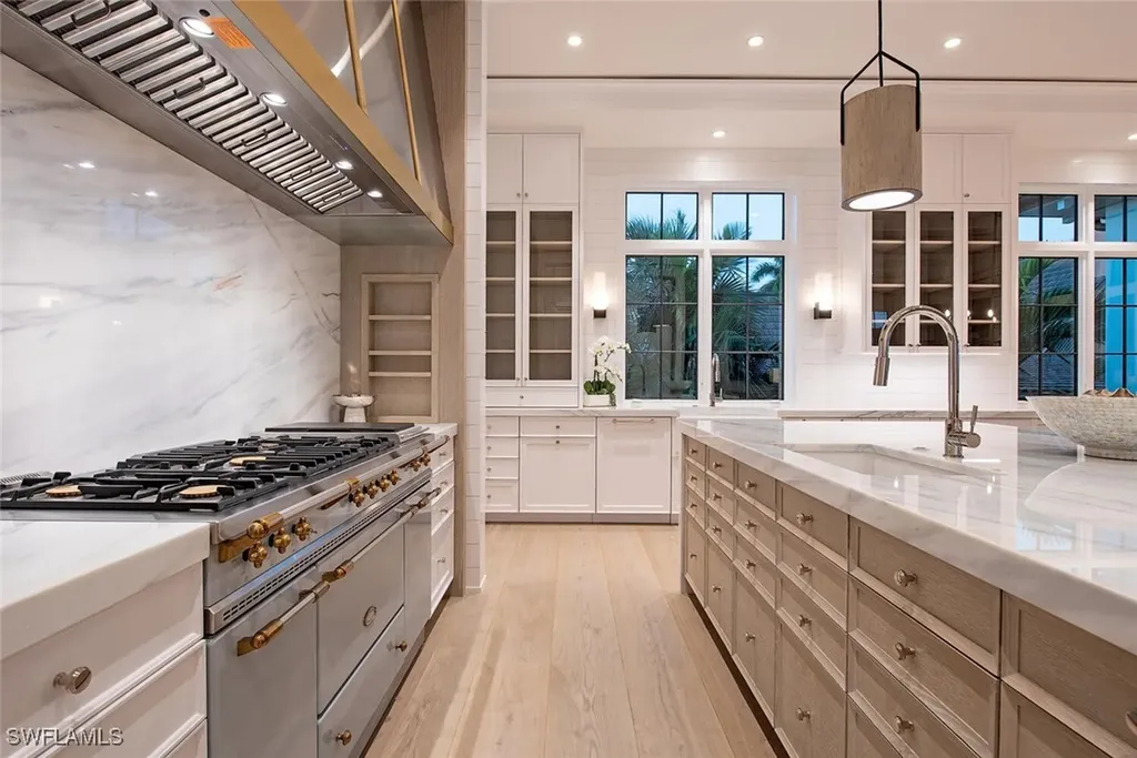 3777 Gordon Drive Naples FL 34102