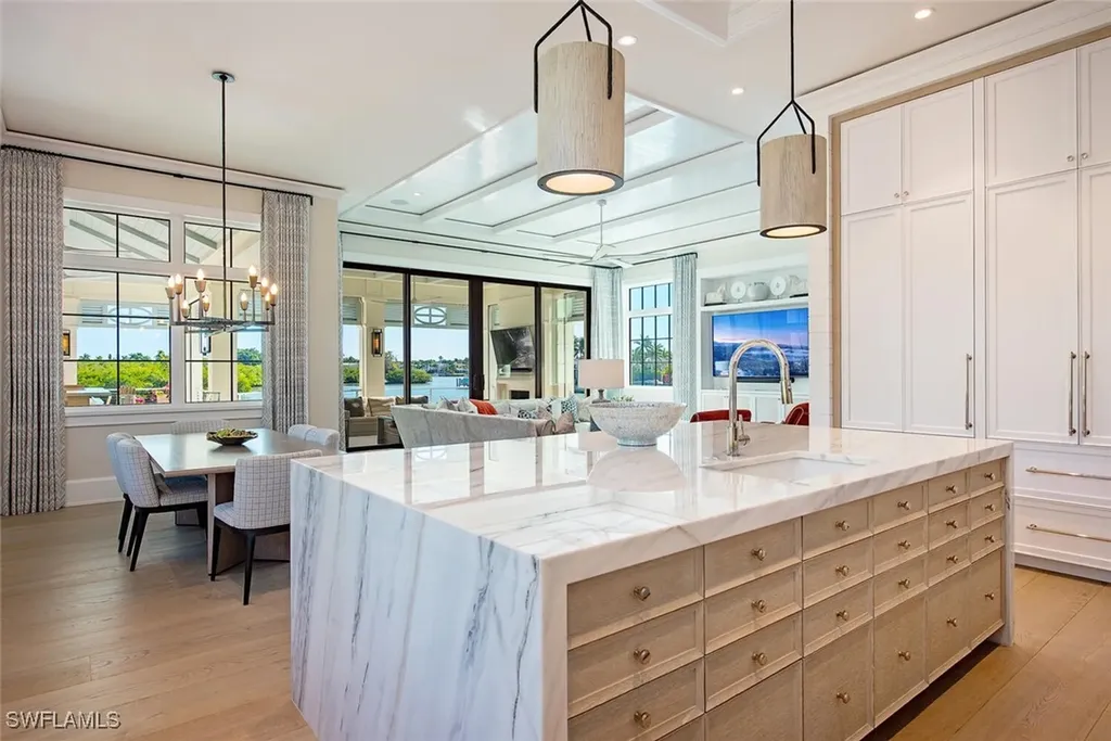 3777 Gordon Drive Naples FL 34102