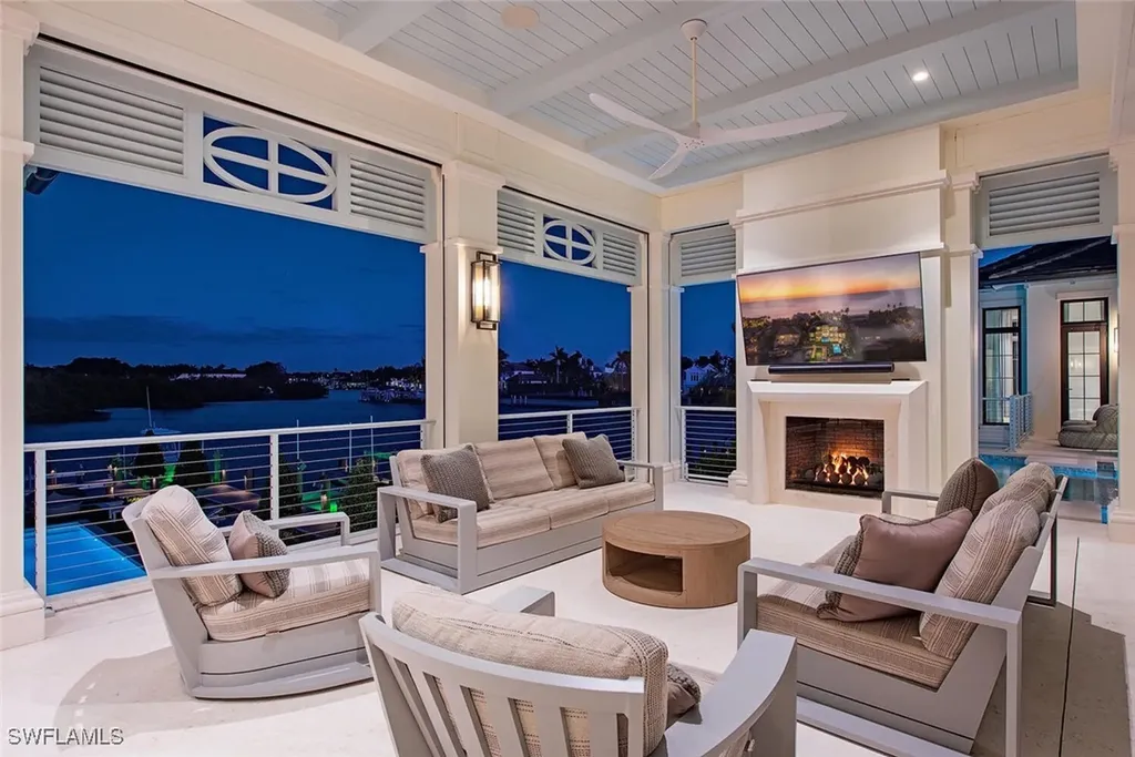 3777 Gordon Drive Naples FL 34102