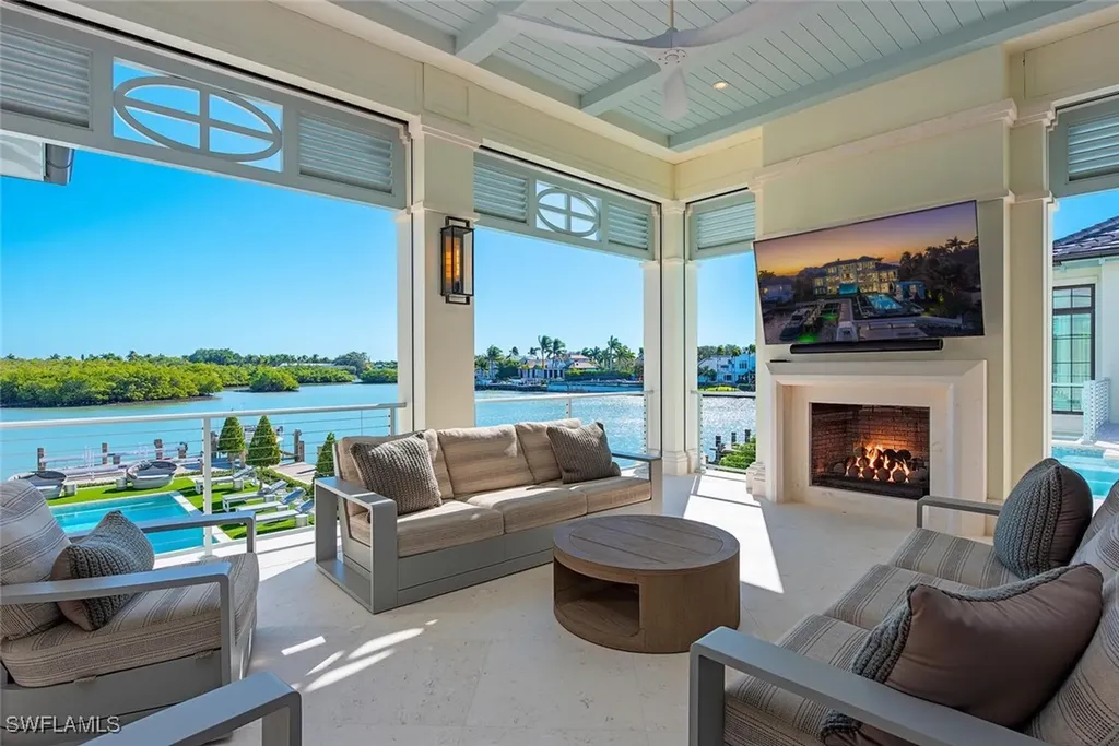 3777 Gordon Drive Naples FL 34102