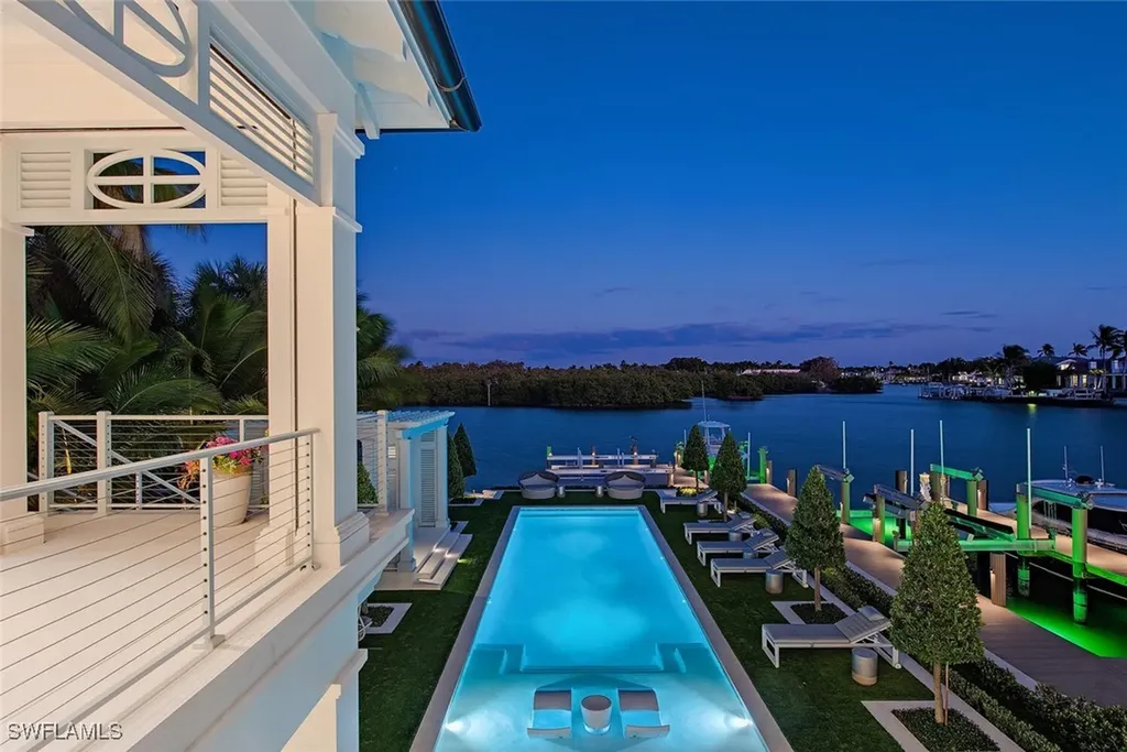 3777 Gordon Drive Naples FL 34102