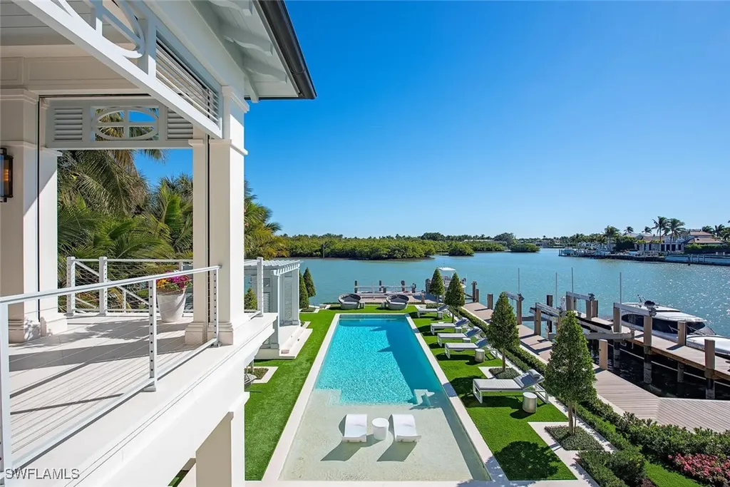 3777 Gordon Drive Naples FL 34102