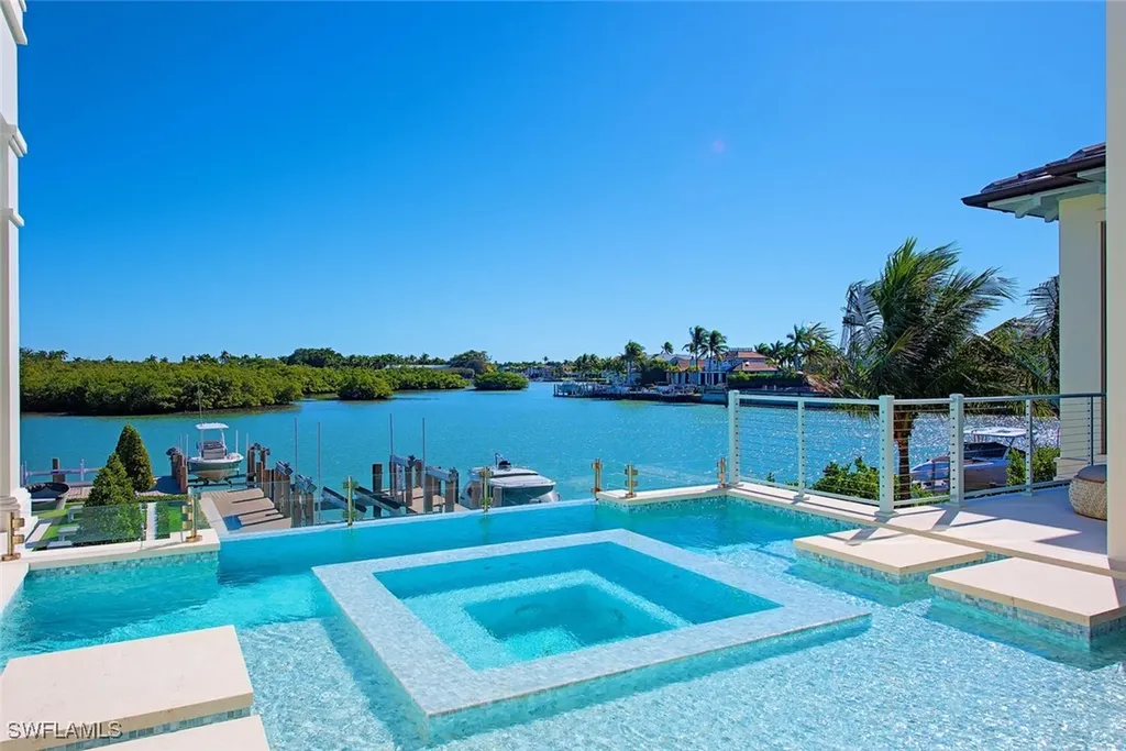 3777 Gordon Drive Naples FL 34102