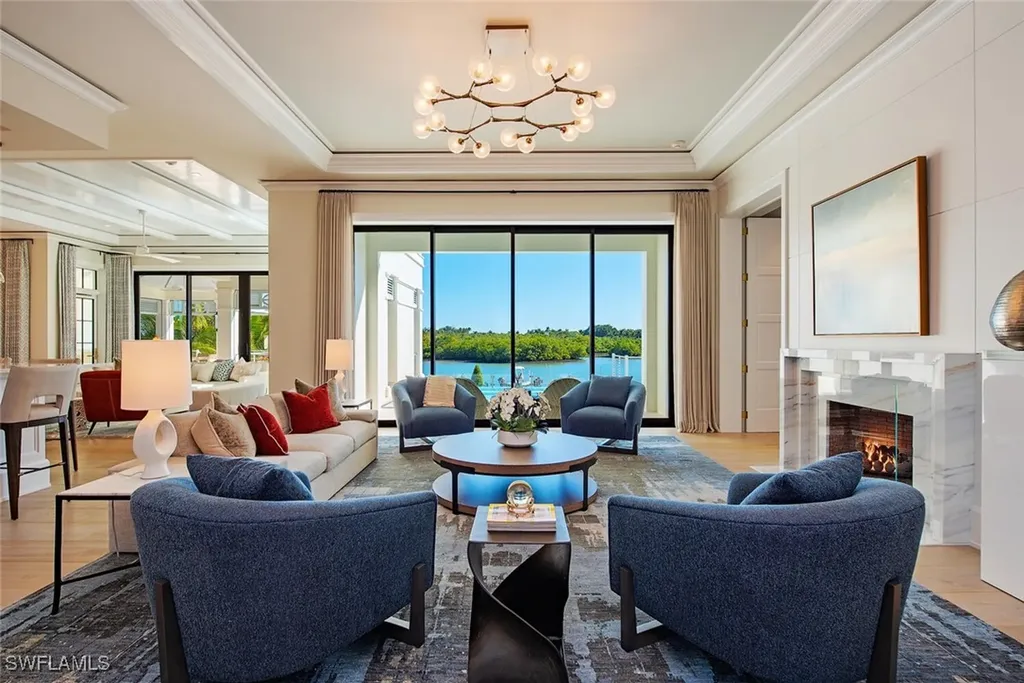 3777 Gordon Drive Naples FL 34102