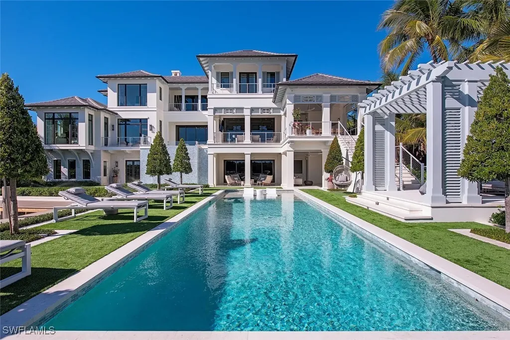 3777 Gordon Drive Naples FL 34102