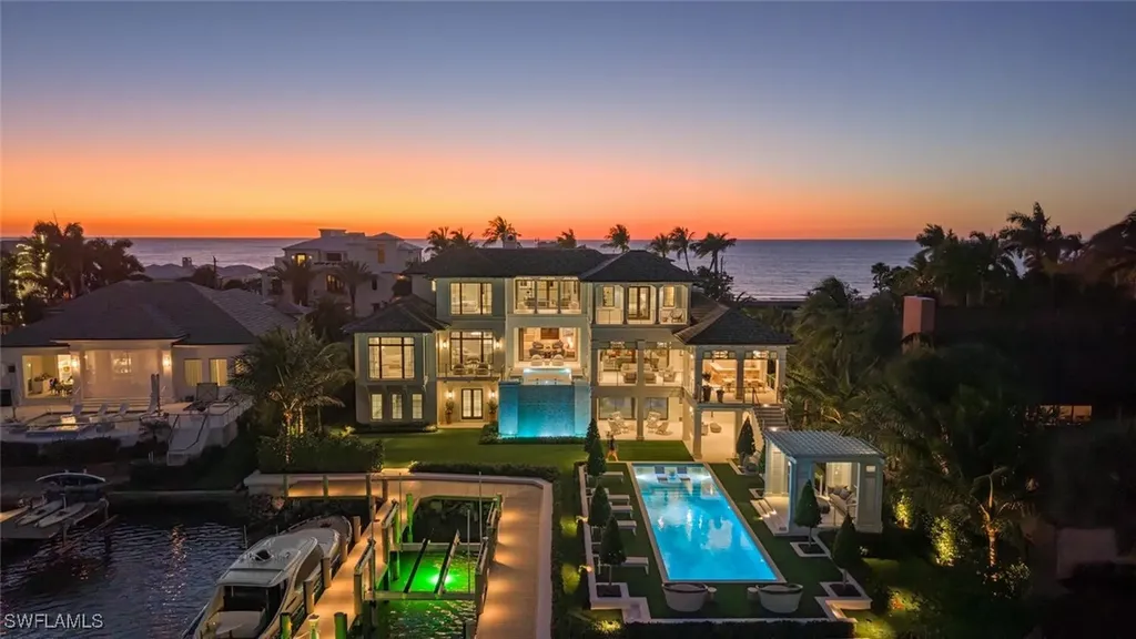 3777 Gordon Drive Naples FL 34102